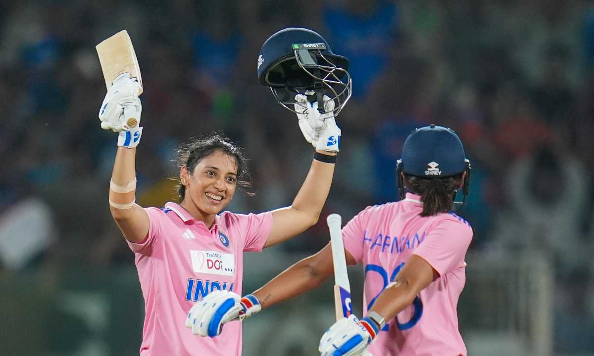 कमाल हो गया! भारत-ऑस्ट्रेलिया वनडे मैच में बने 781 रन, बल्लेबाजों ने 111 बाउंड्री ठोक मचाया गदर 2 कमाल हो गया! भारत-ऑस्ट्रेलिया वनडे मैच में बने 781 रन, बल्लेबाजों ने 111 बाउंड्री ठोक मचाया गदर