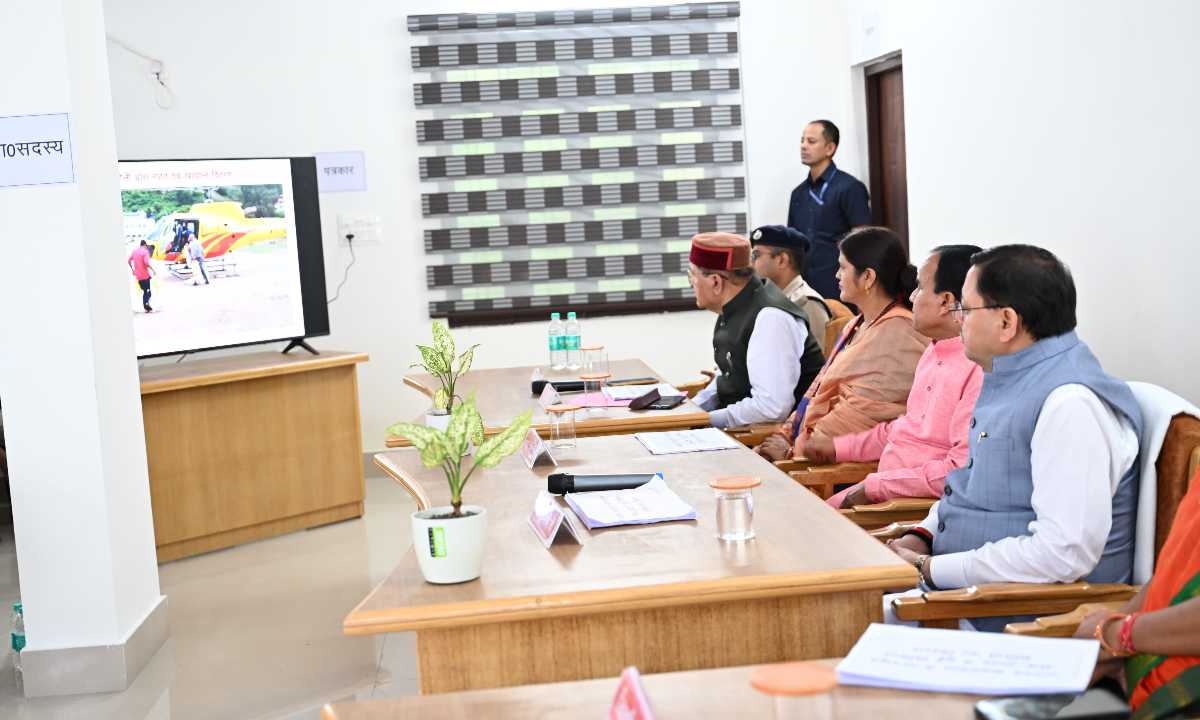 खटीमा से लेकर नंदानगर तक हर जगह जनता के बीच रहे सीएम धामी 4 खटीमा से लेकर नंदानगर तक हर जगह जनता के बीच रहे सीएम धामी