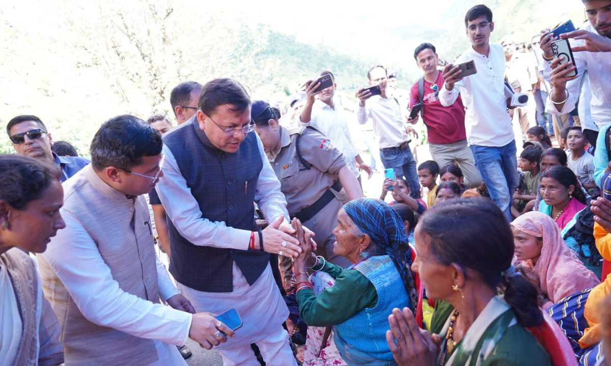 आपदा प्रभावित कनलगढ़ घाटी का दौरा – सरकार पीड़ितों के साथ, राहत व पुनर्वास कार्य युद्धस्तर पर जारी 3 आपदा प्रभावित कनलगढ़ घाटी का दौरा – सरकार पीड़ितों के साथ, राहत व पुनर्वास कार्य युद्धस्तर पर जारी