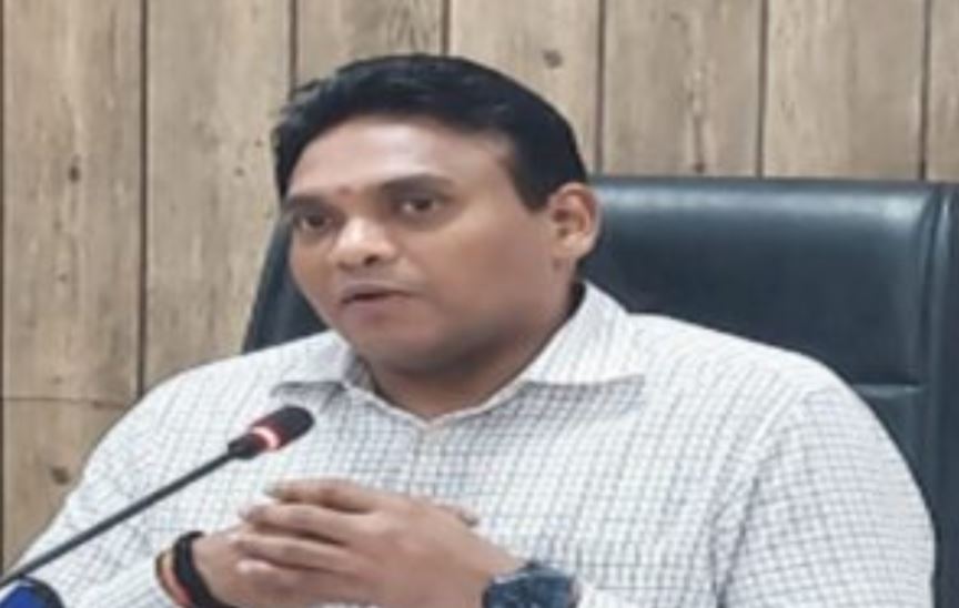 कुम्भ क्षेत्र के सरकारी और प्राइवेट अस्पतालों में 2924 बेड होंगे आरक्षित – डॉ. आर राजेश कुमार 3 कुम्भ क्षेत्र के सरकारी और प्राइवेट अस्पतालों में 2924 बेड होंगे आरक्षित – डॉ. आर राजेश कुमार