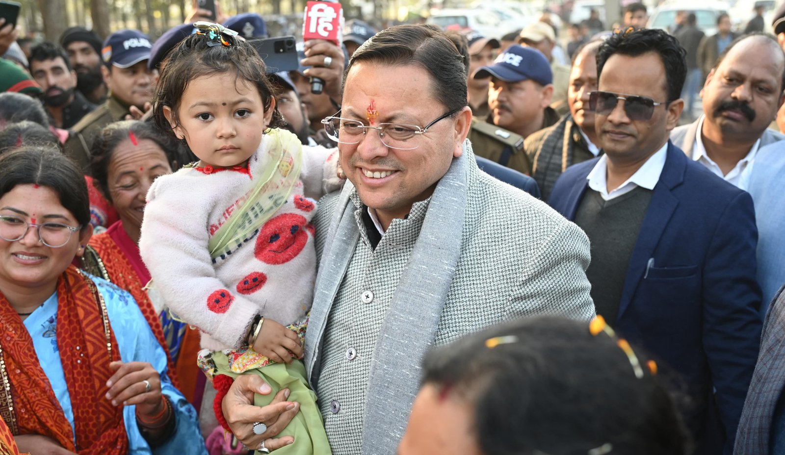 खटीमा में मनीष चंद स्मृति ग्रामीण क्रिकेट टूर्नामेंट के समापन पर मुख्यमंत्री ने किया प्रतिभाग… 20 खटीमा में मनीष चंद स्मृति ग्रामीण क्रिकेट टूर्नामेंट के समापन पर मुख्यमंत्री ने किया प्रतिभाग…